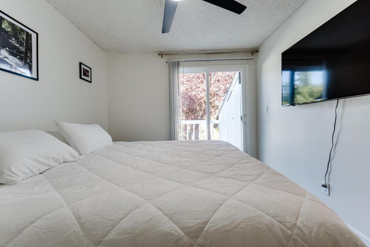 Retreat Near Uo, Autzen Stadium, Amazon Park Eugene Exterior photo